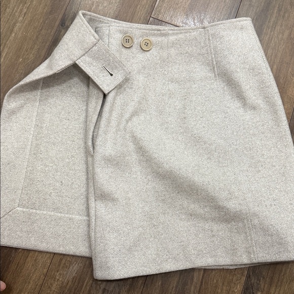 COS Short Wool Skirt Wrap Patch Pocket beige Size 6 - Picture 16 of 16